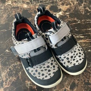 Clarks toddler girls sneakers